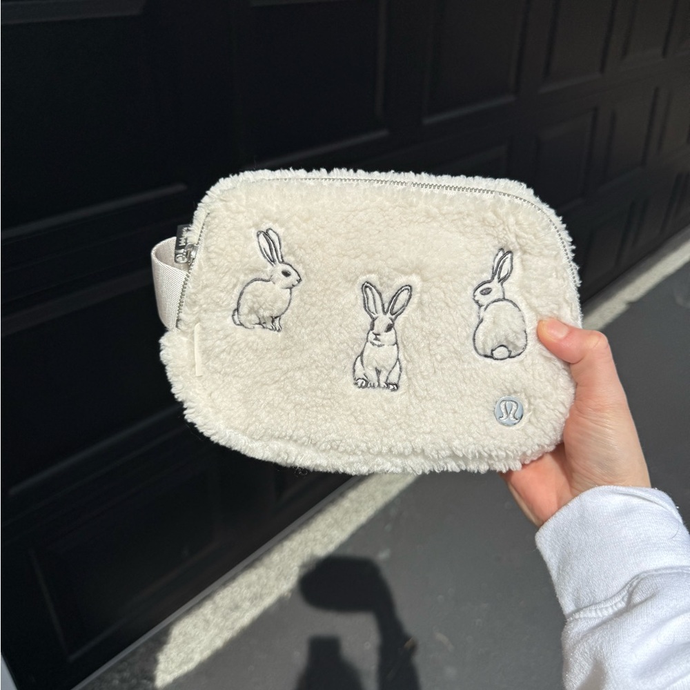 Lululemon Everywhere Belt Bag New Year 1L Fleece Lunar Rabbit Plush Embroidery